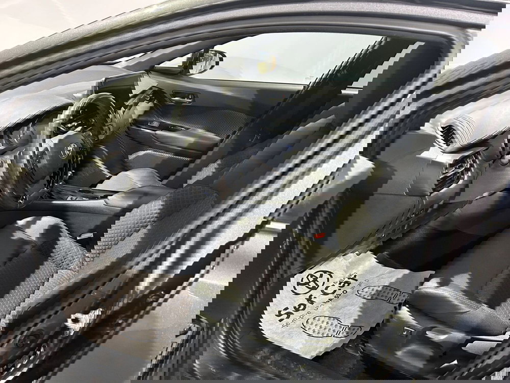 Toyota Toyota C-HR usata a Milano (11)