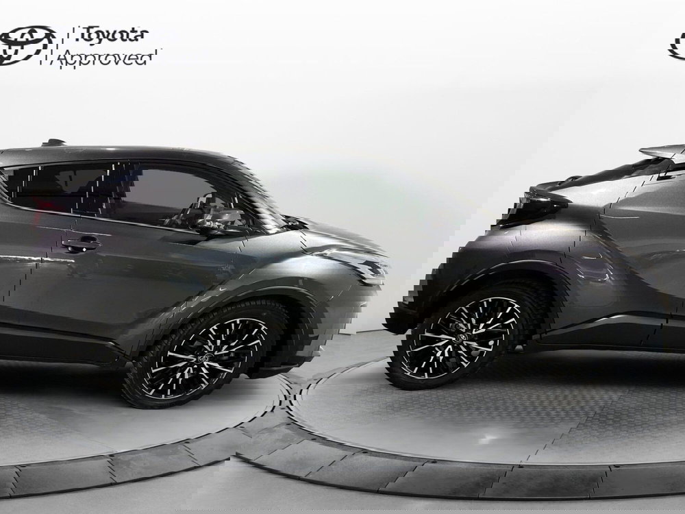 Toyota Toyota C-HR usata a Milano (13)