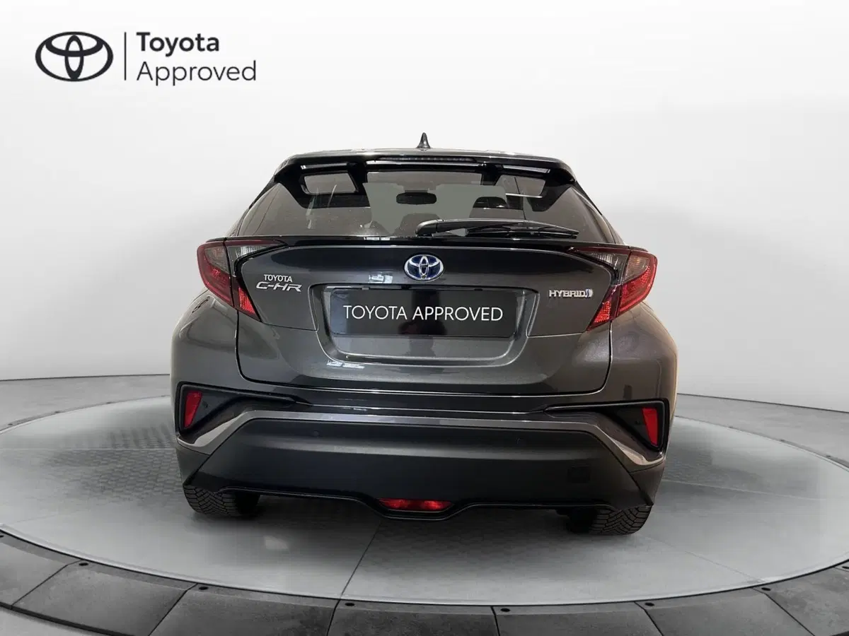 Toyota Toyota C-HR usata a Milano (4)