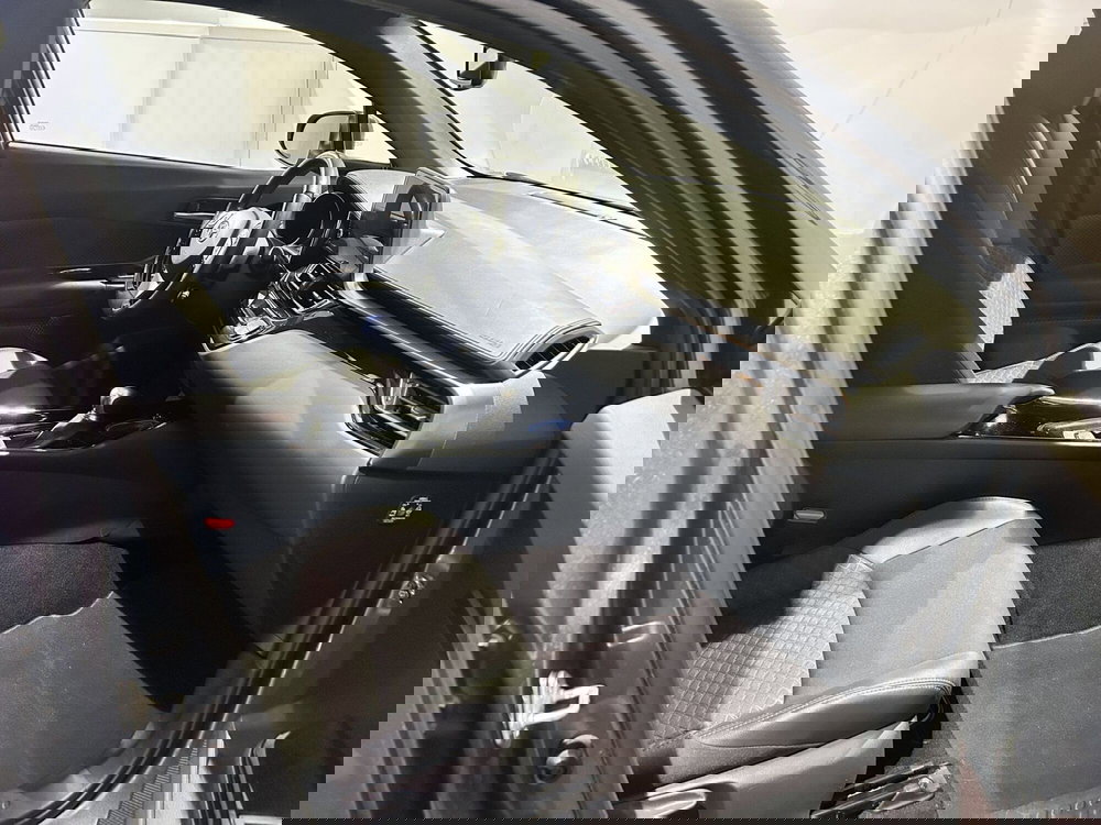 Toyota Toyota C-HR usata a Milano (6)