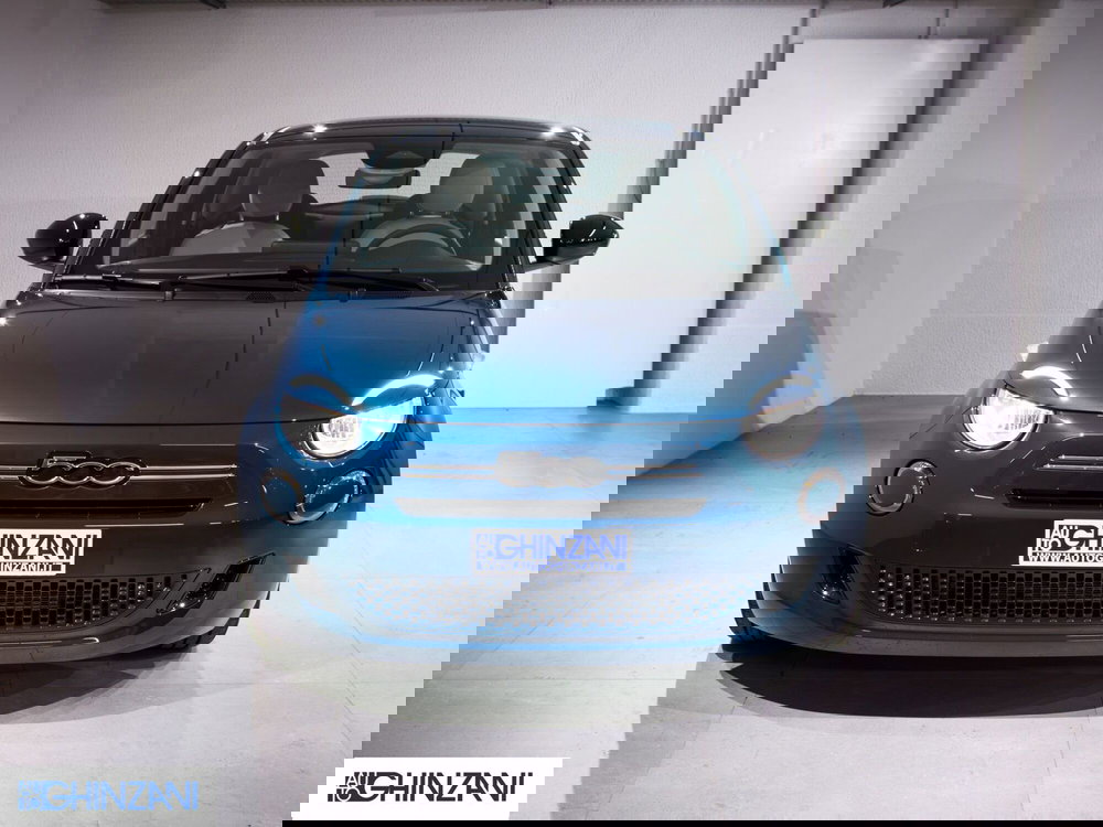 Fiat 500 nuova a Bergamo (4)