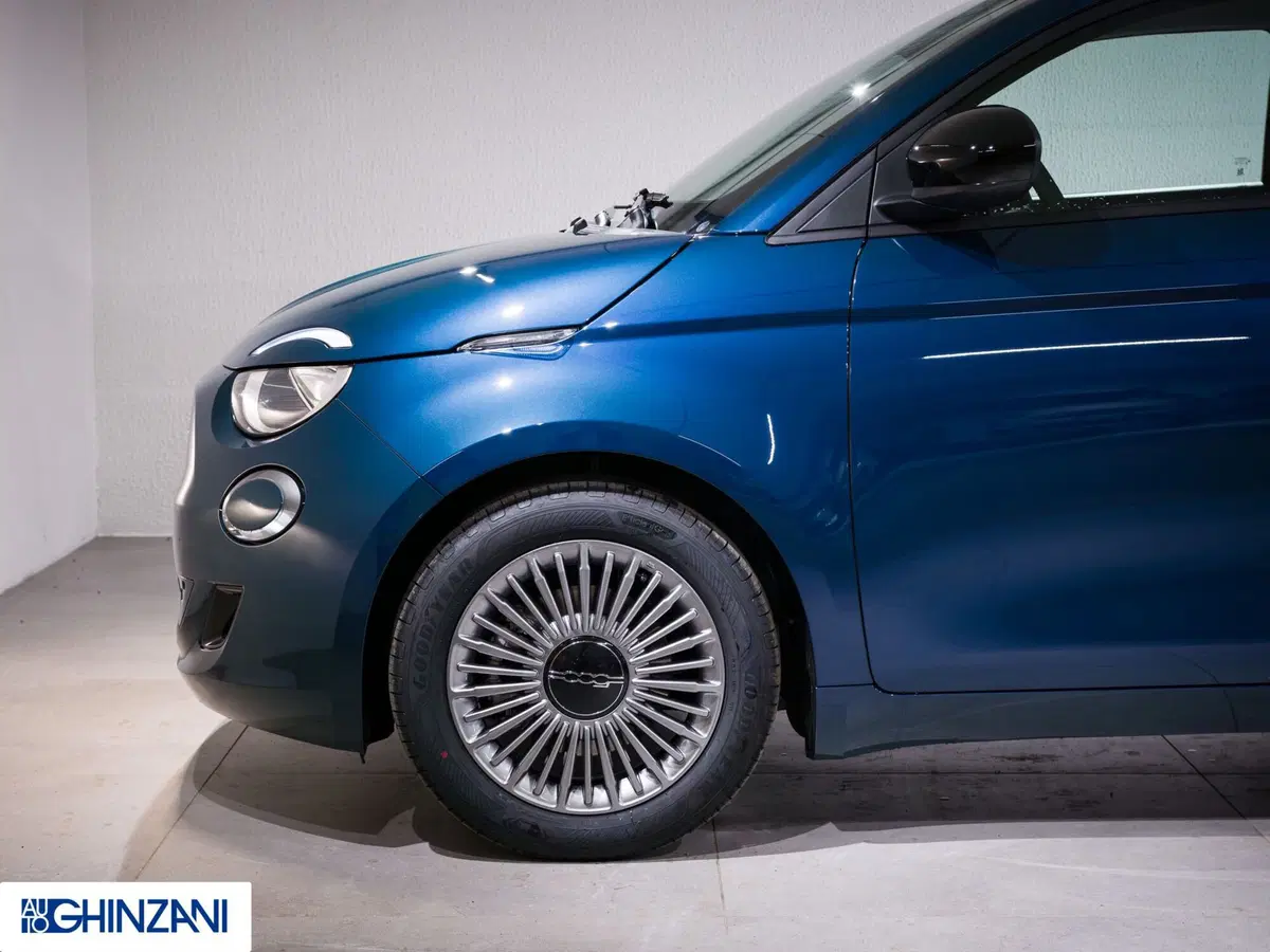 Fiat 500 nuova a Bergamo (9)
