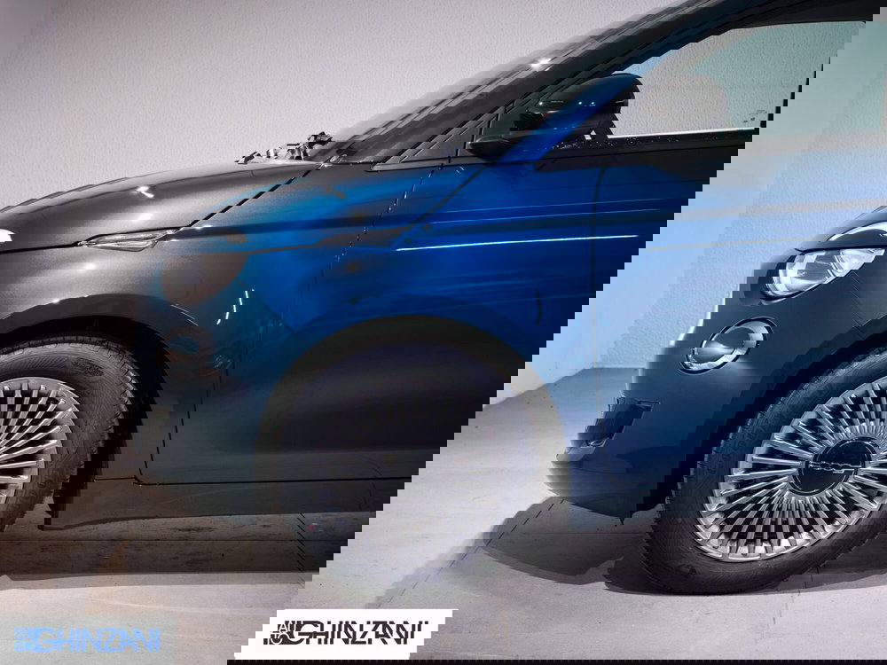 Fiat 500 nuova a Bergamo (9)