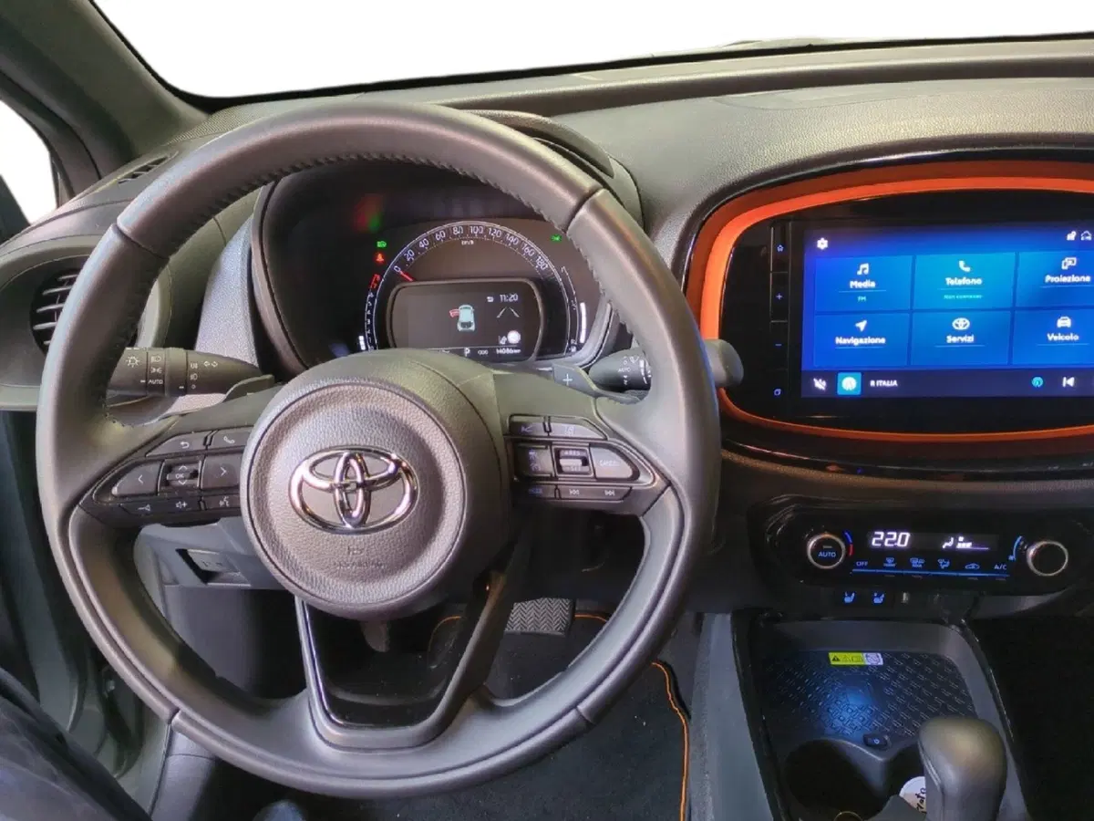 Toyota Aygo X usata a Milano (13)