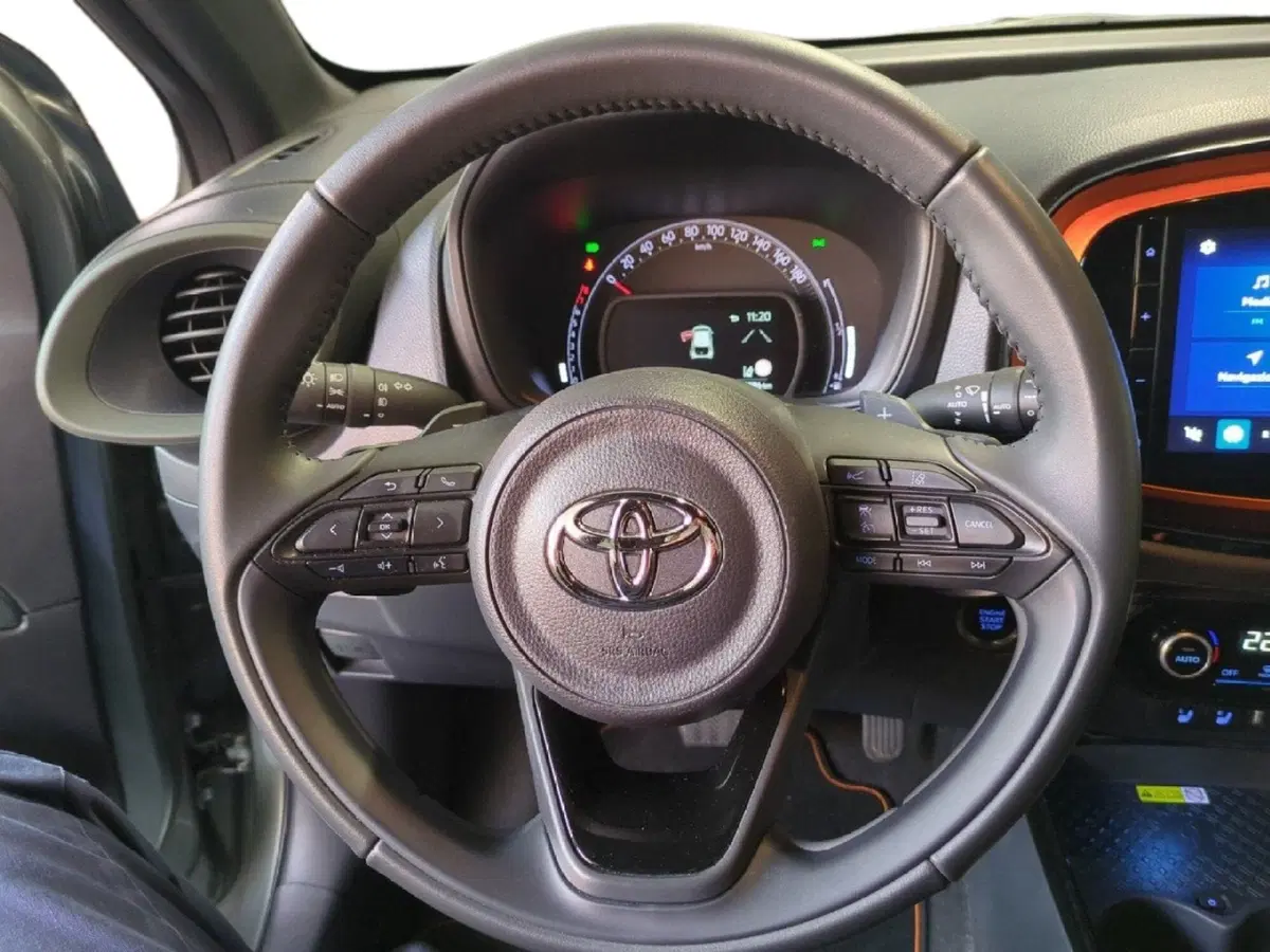 Toyota Aygo X usata a Milano (14)