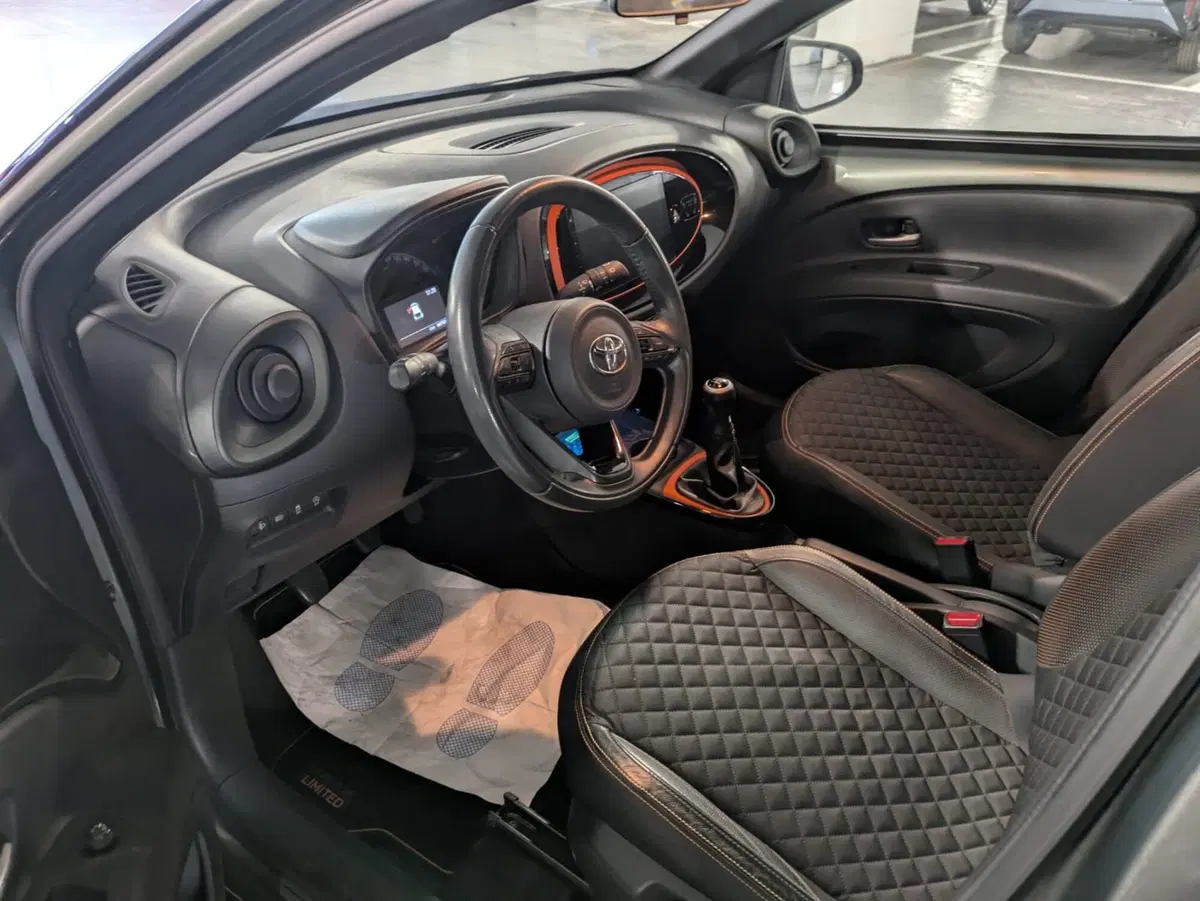 Toyota Aygo X usata a Milano (15)