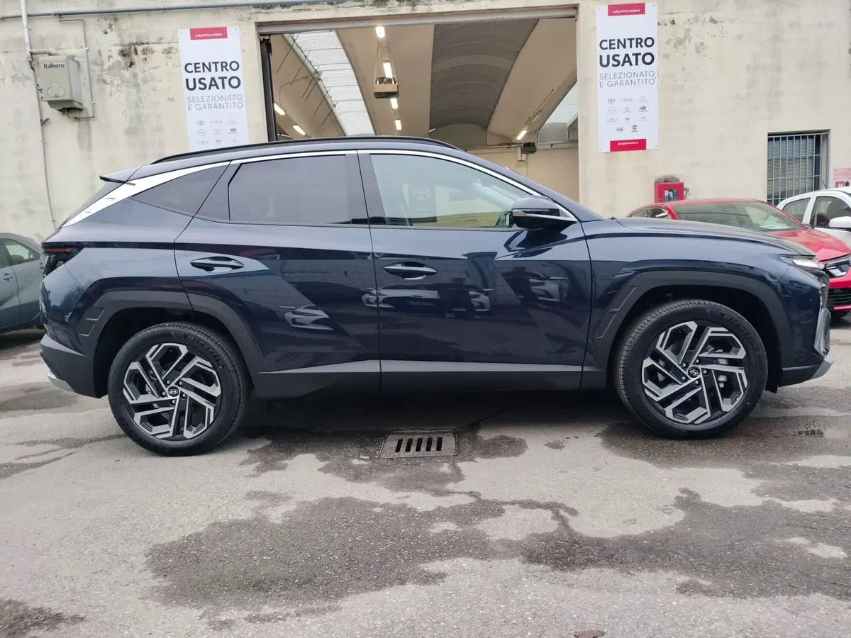 Hyundai Tucson nuova a Modena (4)