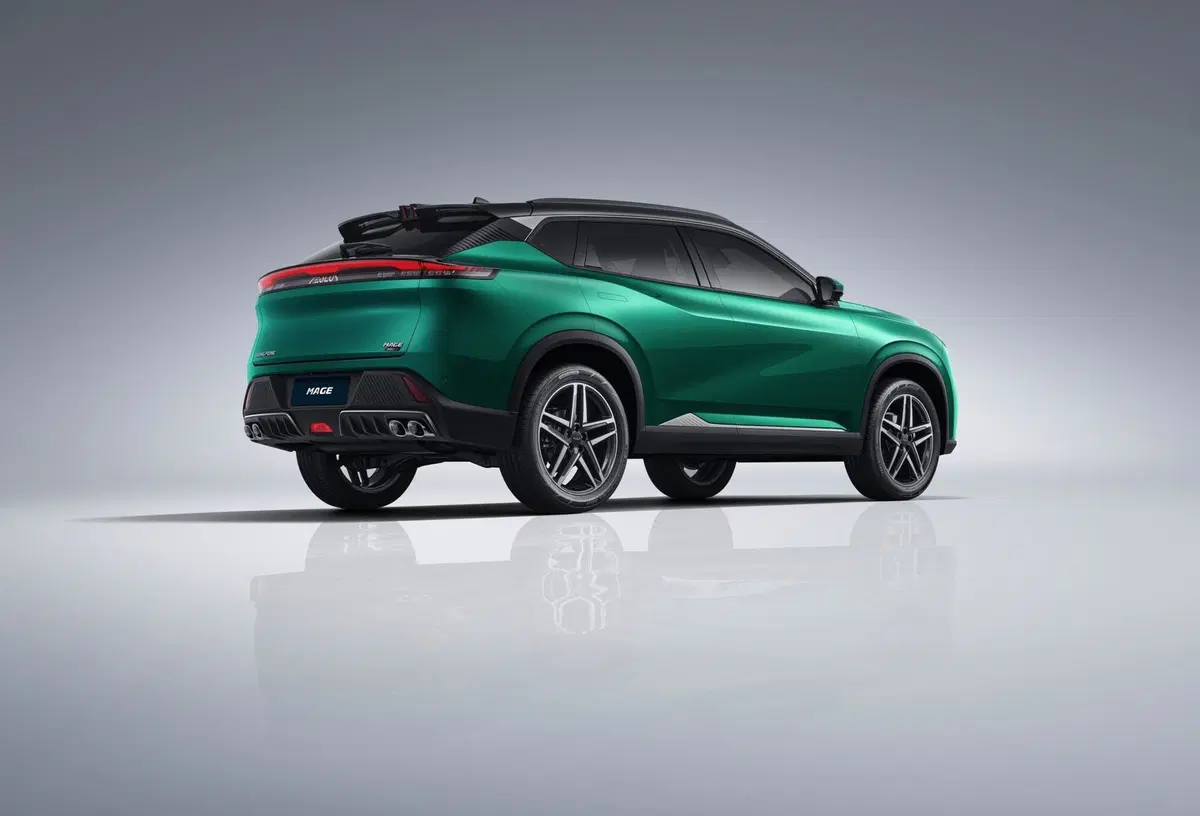 Dongfeng Mage  nuova a Bologna (2)