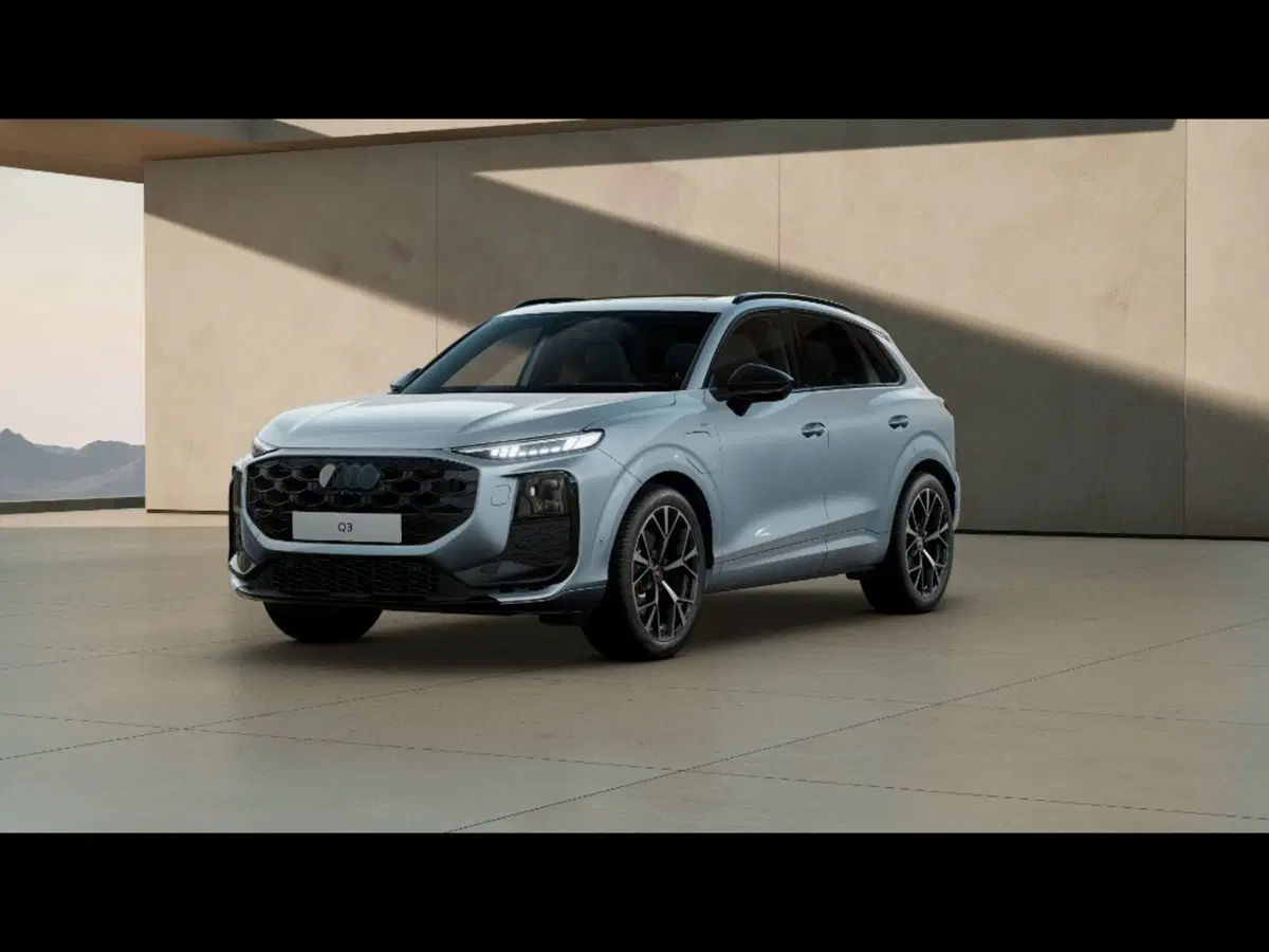 Audi Q3 Sportback nuova a Grosseto