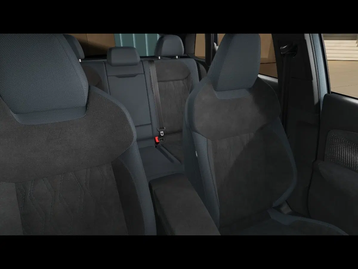 Audi Q3 Sportback nuova a Grosseto (11)
