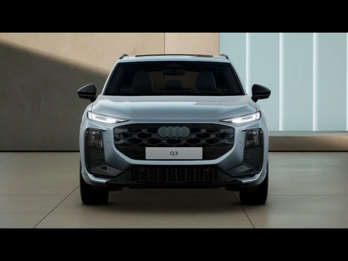 Audi Q3 Sportback nuova a Grosseto (4)
