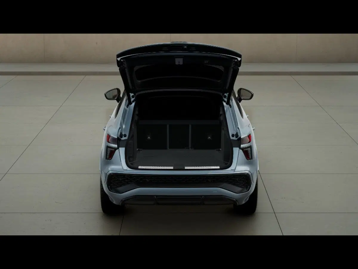 Audi Q3 Sportback nuova a Grosseto (5)