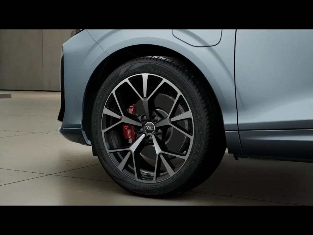 Audi Q3 Sportback nuova a Grosseto (6)