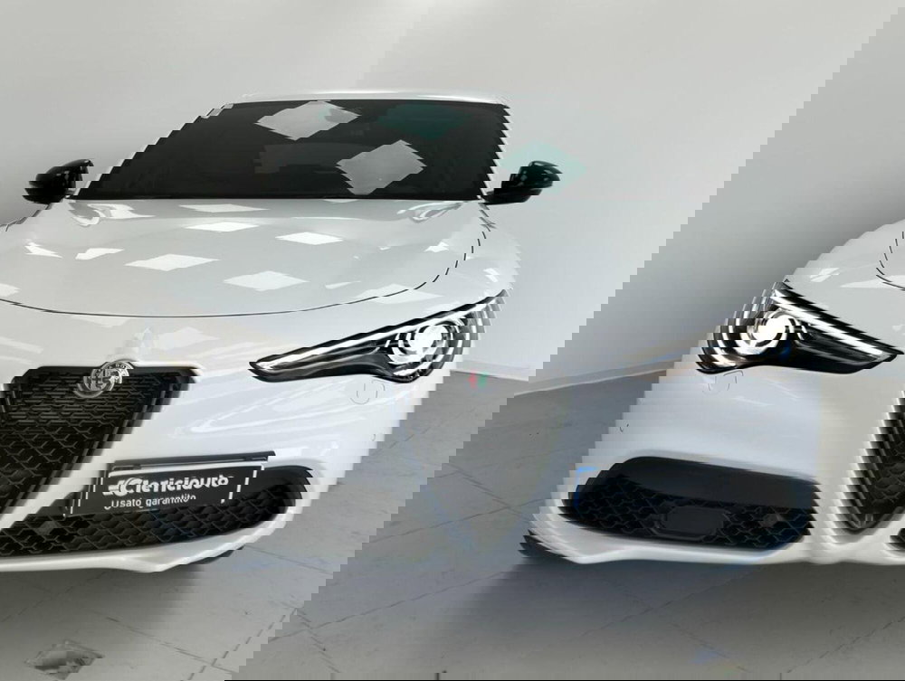 Alfa Romeo Stelvio usata a Como (4)