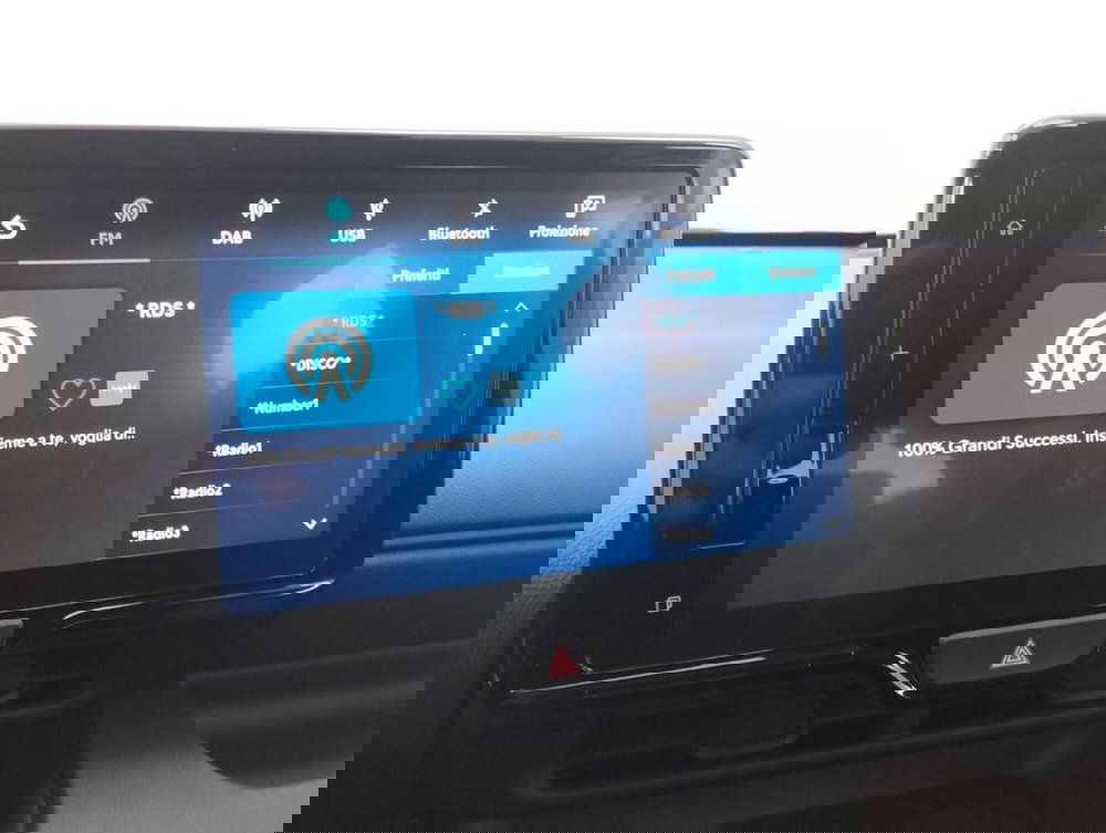 Mazda Mazda2 Hybrid nuova a Como (12)