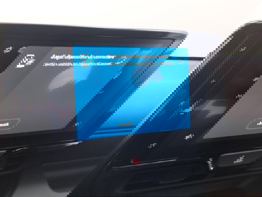 Mazda Mazda2 Hybrid nuova a Como (13)