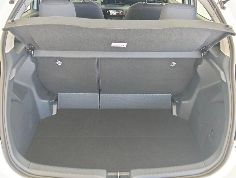 Mazda Mazda2 Hybrid nuova a Como (17)