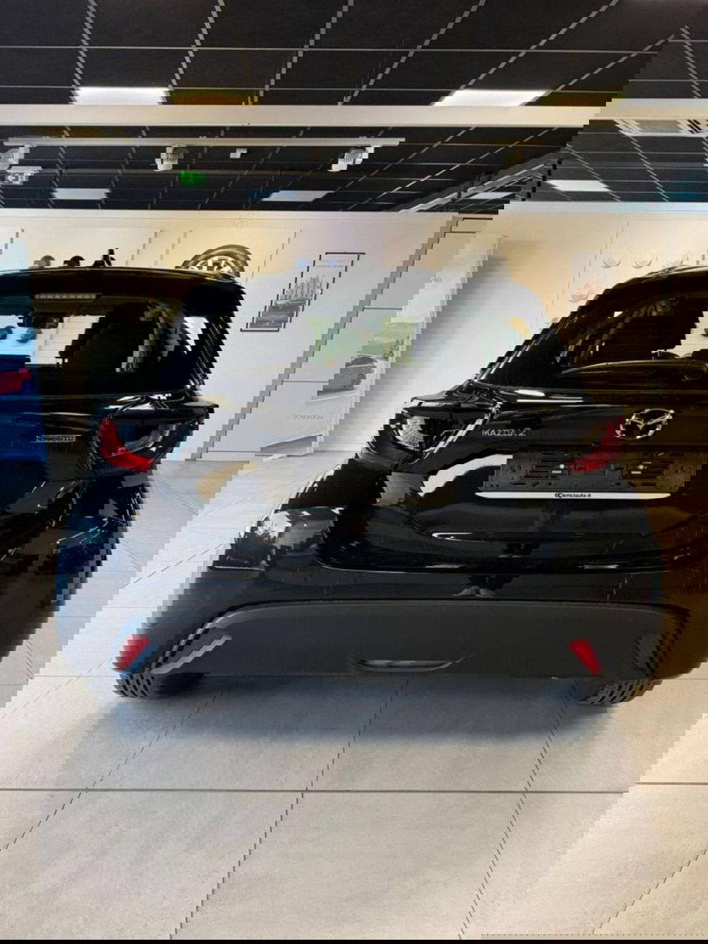 Mazda Mazda2 Hybrid nuova a Como (4)