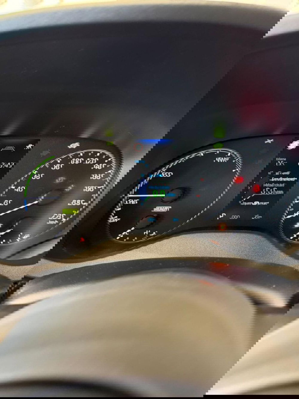 Mazda Mazda2 Hybrid nuova a Como (9)