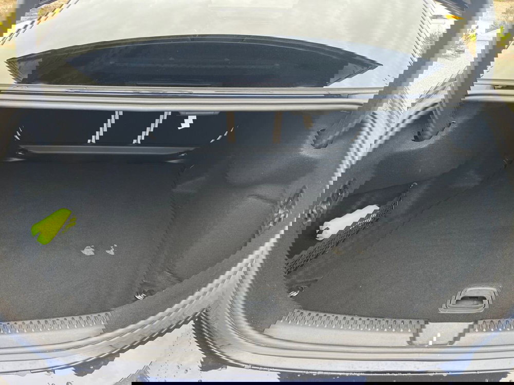 Mercedes-Benz Classe E usata a Matera (8)