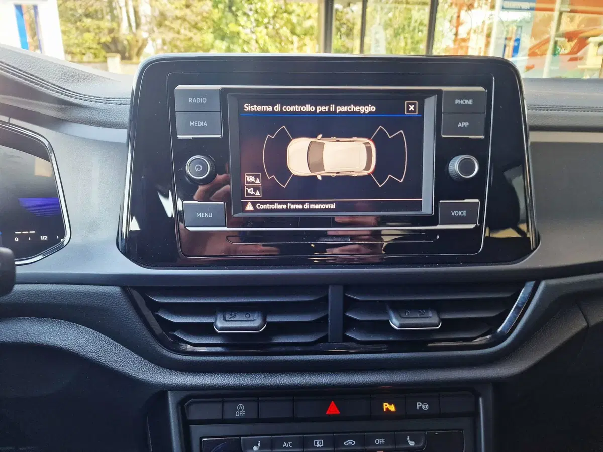 Volkswagen T-Roc usata a Milano (10)
