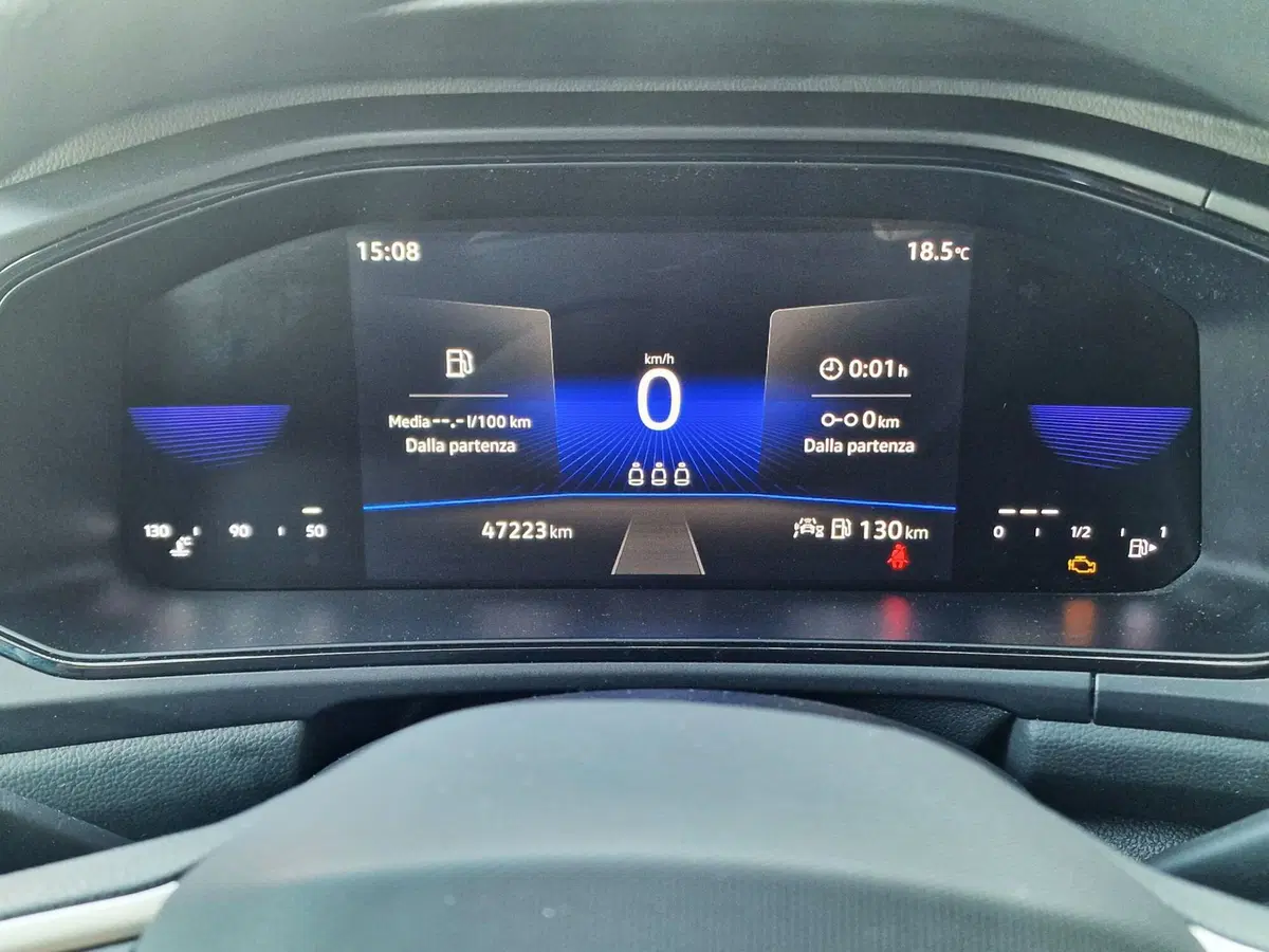 Volkswagen T-Roc usata a Milano (9)