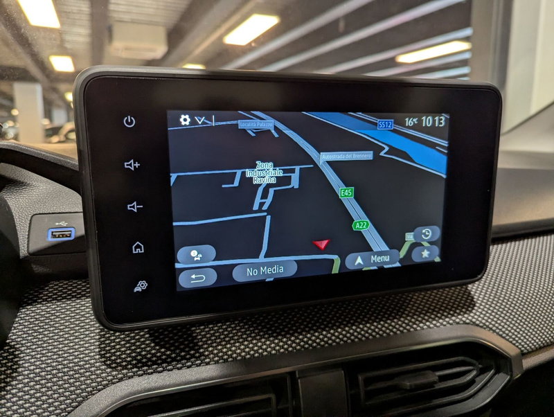 Dacia Jogger usata a Trento (13)