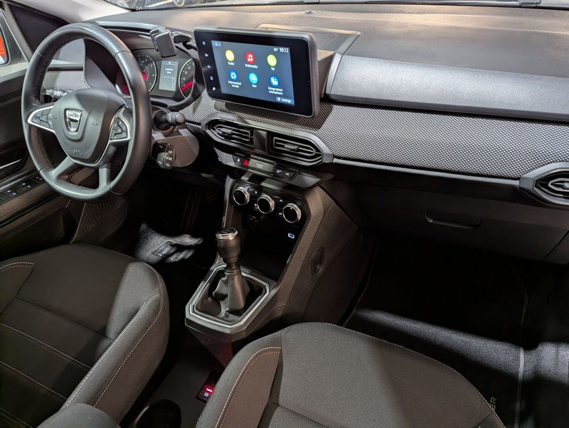 Dacia Jogger usata a Trento (9)