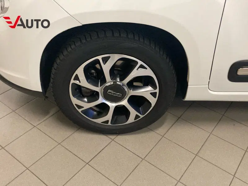 Fiat 500L usata a Torino (9)