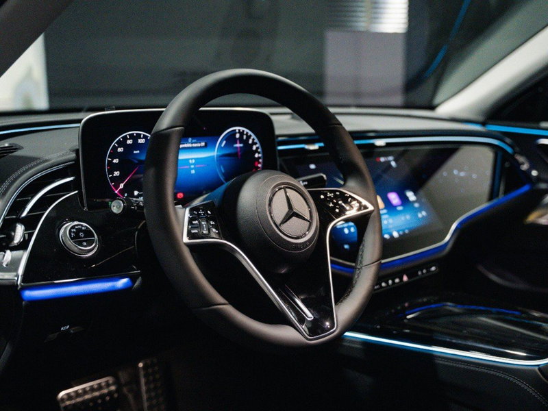 Mercedes-Benz Classe E Station Wagon nuova a Macerata (12)