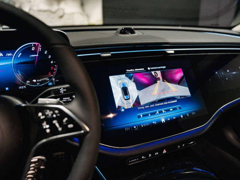 Mercedes-Benz Classe E Station Wagon nuova a Macerata (16)