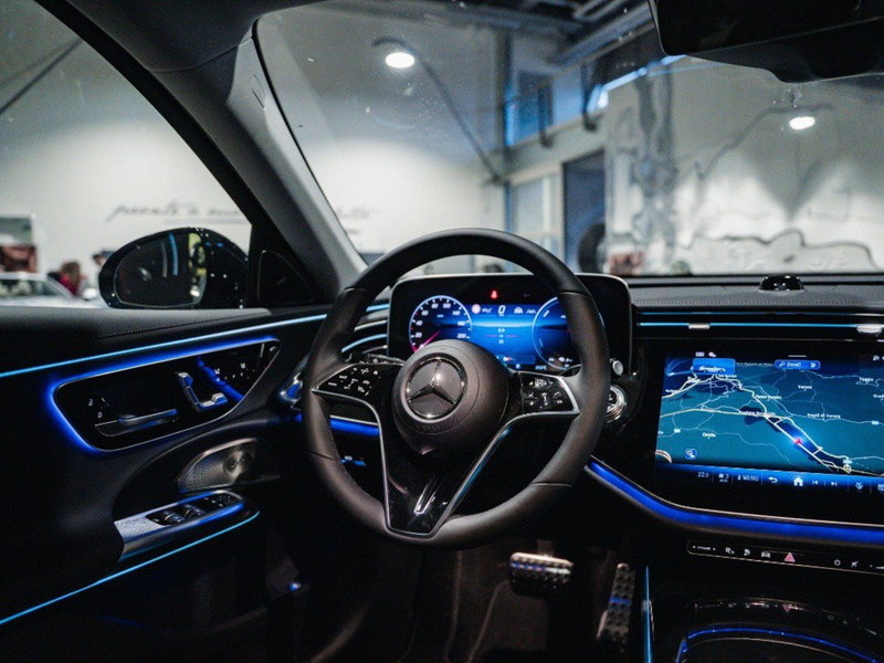 Mercedes-Benz Classe E Station Wagon nuova a Macerata (18)