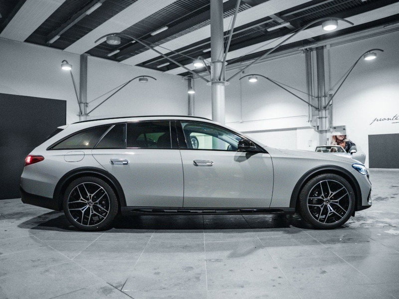 Mercedes-Benz Classe E Station Wagon nuova a Macerata (4)