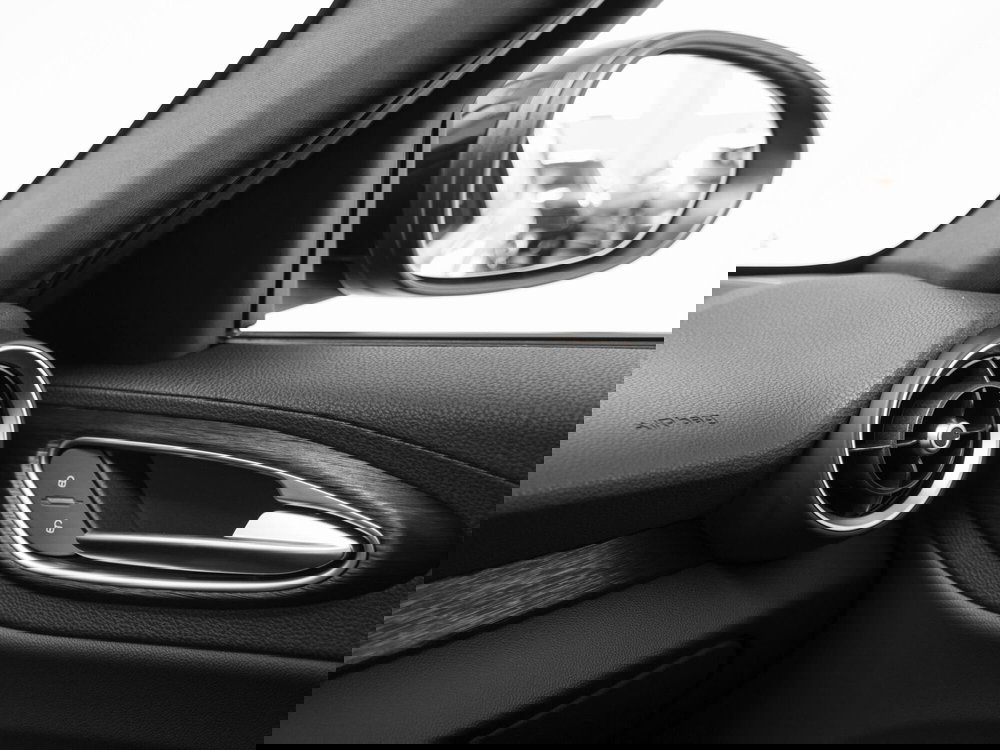 Alfa Romeo Giulia nuova a Prato (8)