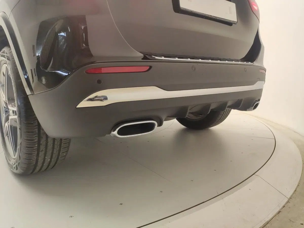 Mercedes-Benz GLA SUV usata a Avellino (12)