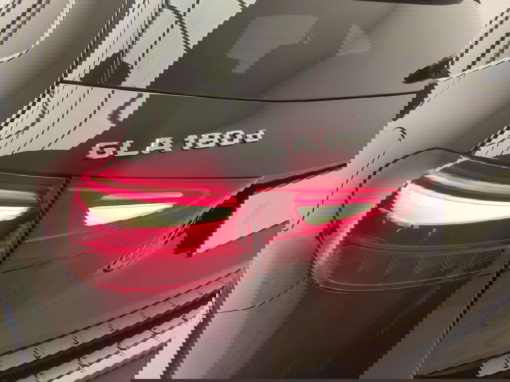 Mercedes-Benz GLA SUV usata a Avellino (13)