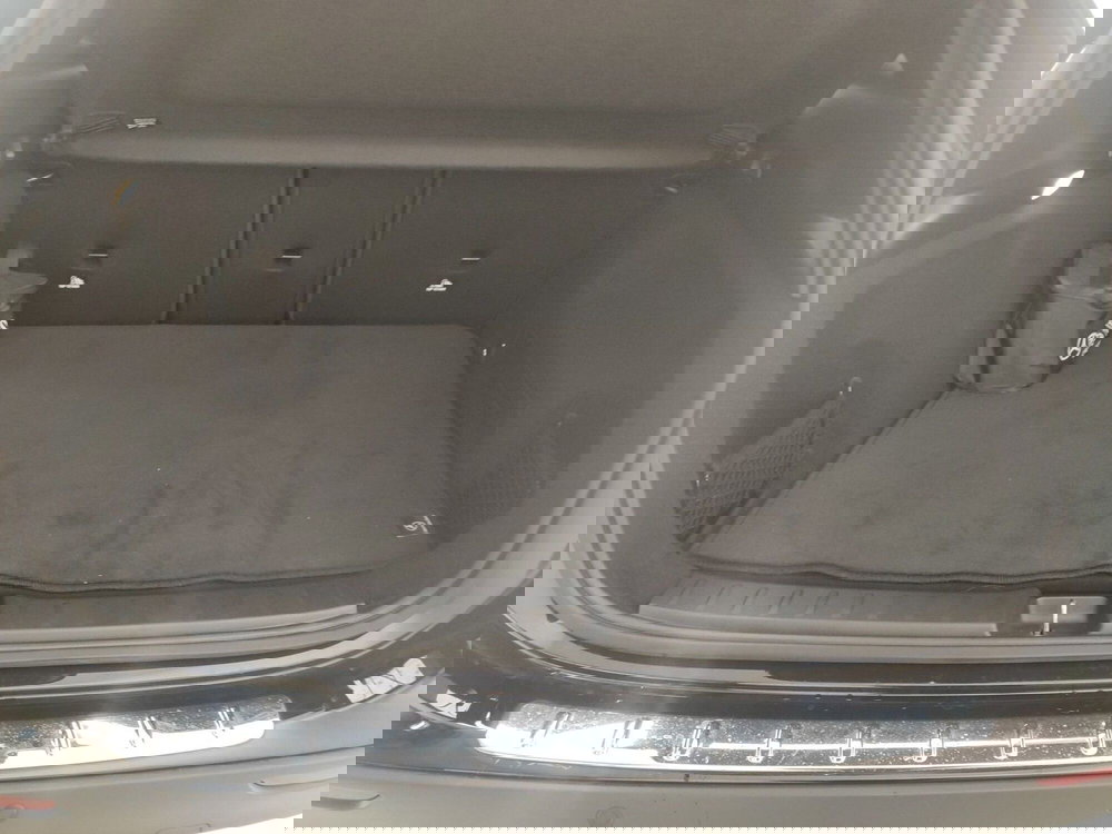 Mercedes-Benz GLA SUV usata a Avellino (14)