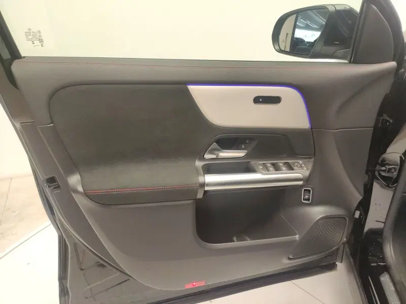 Mercedes-Benz GLA SUV usata a Avellino (17)