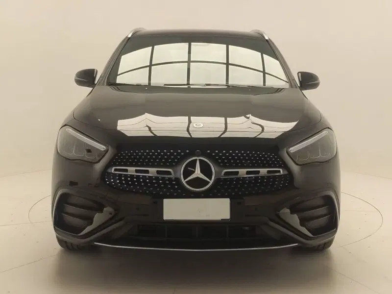 Mercedes-Benz GLA SUV usata a Avellino (2)