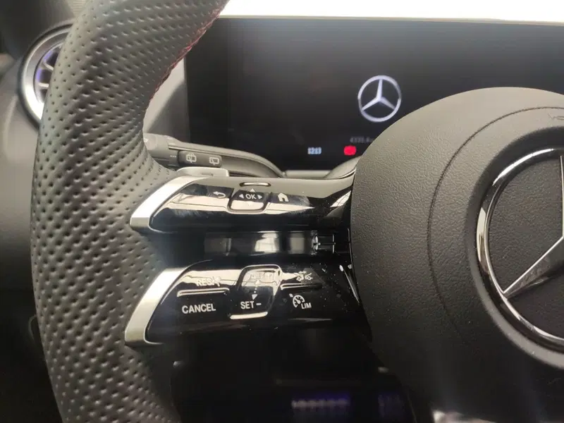 Mercedes-Benz GLA SUV usata a Avellino (20)