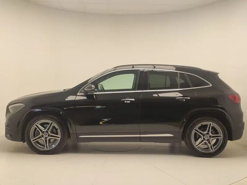 Mercedes-Benz GLA SUV usata a Avellino (4)