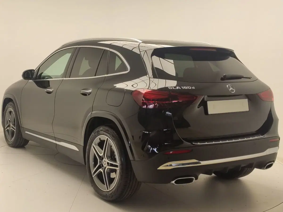 Mercedes-Benz GLA SUV usata a Avellino (5)