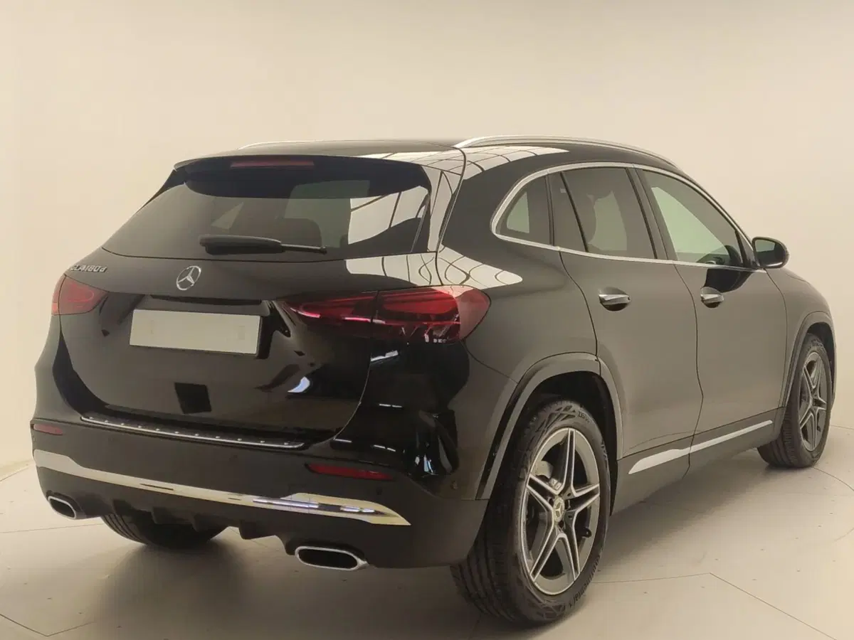 Mercedes-Benz GLA SUV usata a Avellino (7)