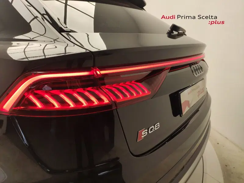 Audi SQ8 usata a Avellino (14)