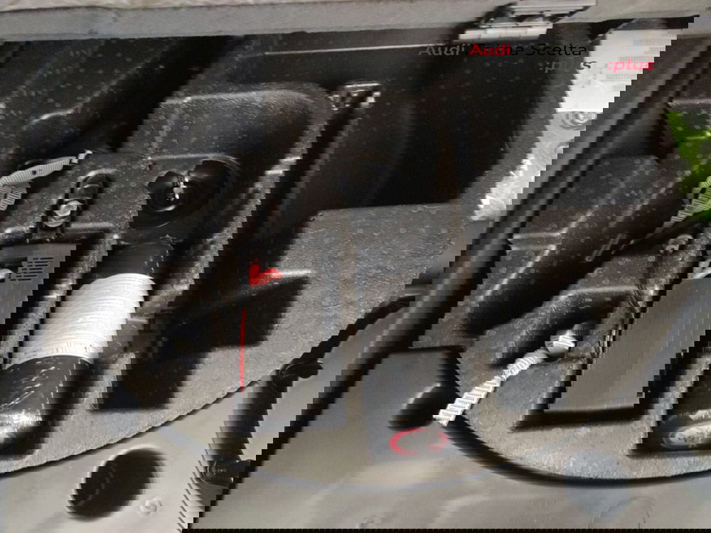 Audi SQ8 usata a Avellino (17)