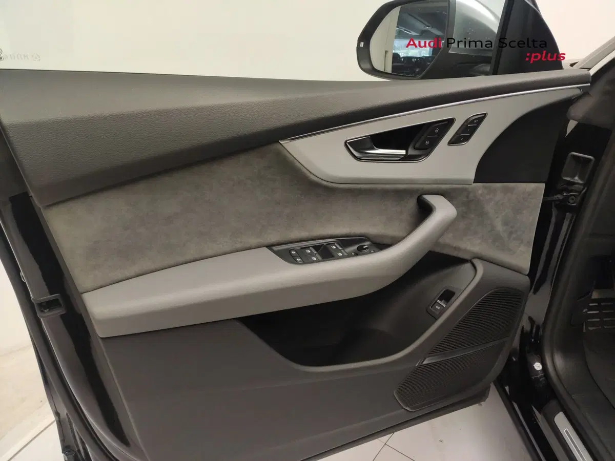 Audi SQ8 usata a Avellino (19)