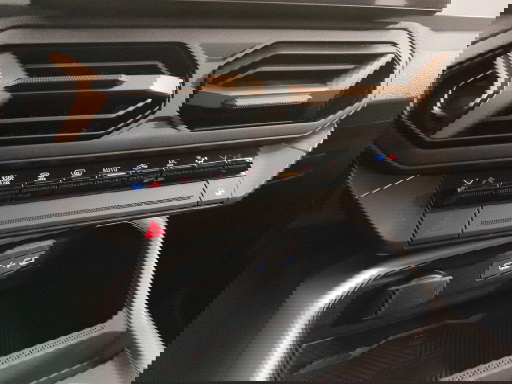 Dacia Bigster nuova a Brescia (18)