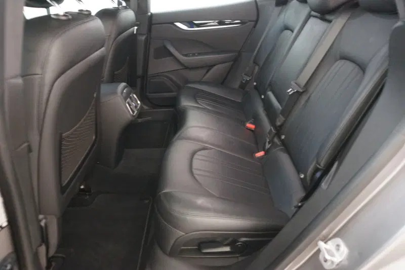 Maserati Levante usata a Torino (12)