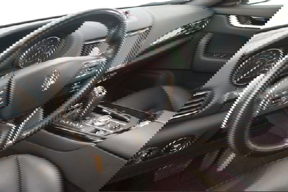 Maserati Levante usata a Torino (16)
