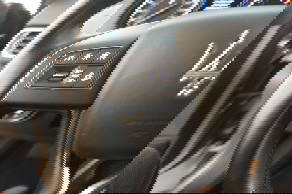 Maserati Levante usata a Torino (18)